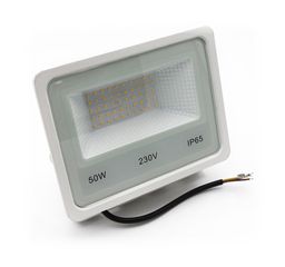 Προβολέας Led SMD 230V 50W με θερμό λευκό φως 4600lm 120° λευκό σώμα αλουμινίου IP65