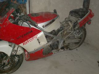 KAWASAKI GPZ 400