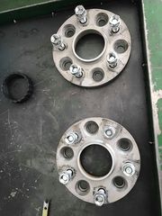 Αποστάτες τροχων NISSAN 370Z (1.5MM EIBACH)