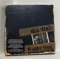 NEIL YOUNG ''A LETTER HOME'' BOX DELUXE 2 VINYLS LP+1 CD+1 DVD+7 VINYLS 7" ΣΦΡΑΓΙΣΜΕΝΟ
