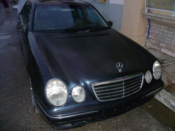 Mercedes-Benz E 200 '00 Kompressor Avantgarde 