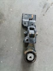 Βάση μηχανής πίσω yaris 1.4 D4D