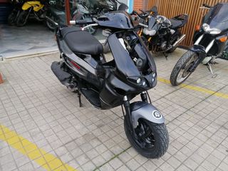 Gilera Runner 200 VXR  ΓΙΑ ΑΝΤΑΛΑΚΤΙΚΑ ΚΟΜΜΑΤΙ ΚΟΜΜΑΤΙ