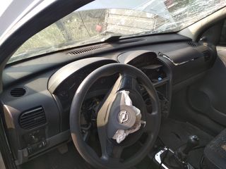 Opel Corsa  '02-thumb-3