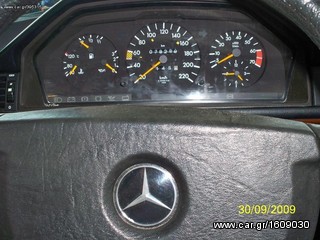 Mercedes-Benz E 200 1990 1990-thumb-3