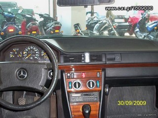 Mercedes-Benz E 200 1990 1990-thumb-4