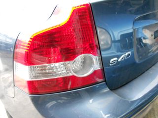 VOLVO S40 ΜΟΝΤΕΛΟ ΤΟΥ 2003-2008!!! ΠΕΡΙΛΑΜΒΑΝΕΙ ΓΙΑ ΑΝΤΑΛΛΑΚΤΙΚΑ ΜΟΤΕΡ( B418), ΣΑΖΜΑΝ ΚΑΙ ΠΟΡΤΕΣ ....-thumb-1