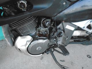 SUZUKI FREEWIND 650-thumb-4