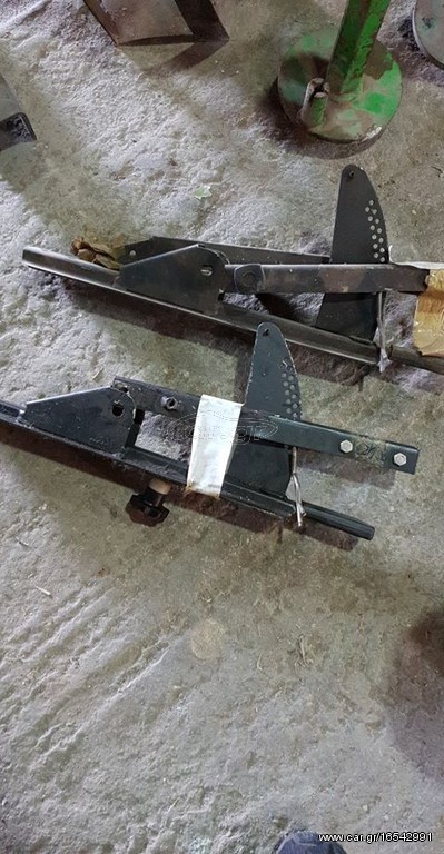 Ρεγουλάτορας φρέζας. 16 ΕΥΡΩ.
