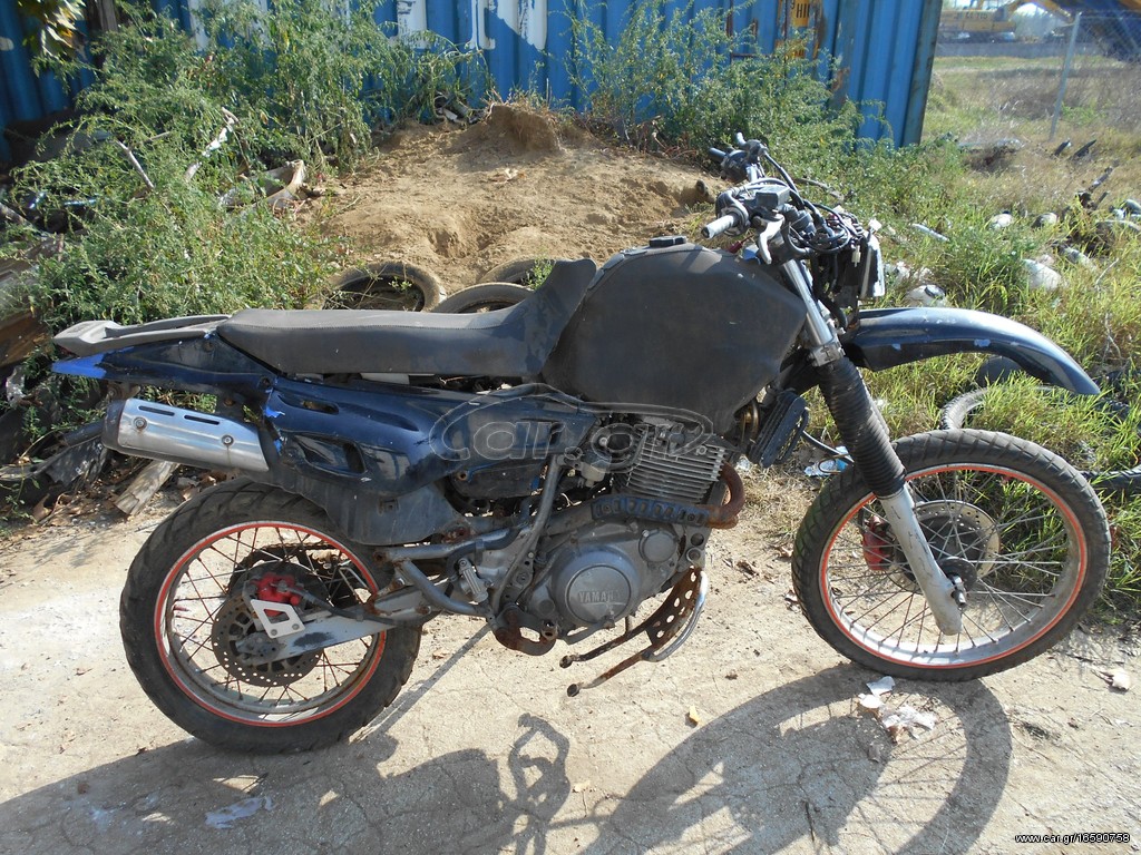 YAMAHA XT 600