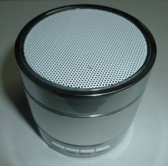 S09U Μίνι φορητό Ηχείο Bluetooth Με Στερεοφωνικό Ραδιόφωνο Με υποστήριξη TF Micro SD Mνήμης και Υποδοχή USB Ασημί
