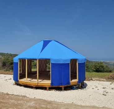 Γιουρτα yurt (στρογγυλη σκηνη-σπιτι) glamping