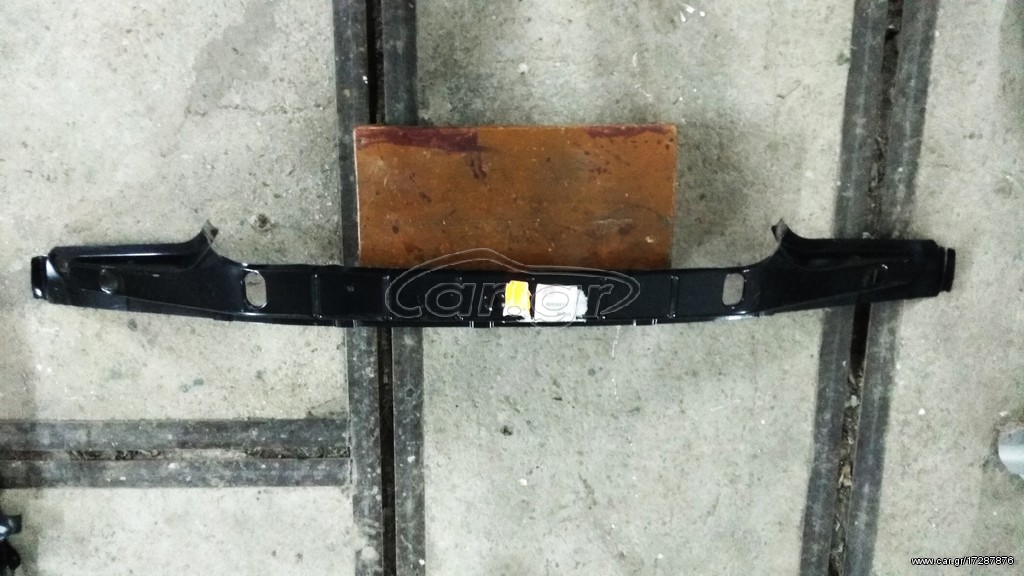 Citroen Saxo 96-03 πίσω εξωτερικό κομμάτι ποδιάς μεταλικο κ αριστερός φανοστατης πισω