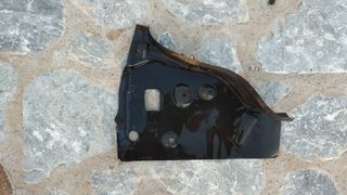 Citroen Saxo 96-03 πίσω εξωτερικό κομμάτι ποδιάς μεταλικο κ αριστερός φανοστατης πισω-thumb-2