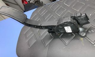 ΠΕΤΑΛΙ ΓΚΑΖΙΟΥ ΗΛΕΚΤΡΙΚΟ FORD FIESTA 2008-2013