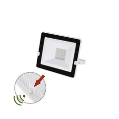 Προβολέας LED slim SMD λευκός 30W 230V ενδιάμεσο φως 4000K 2800lm με φωτοκύτταρο ημέρας-νύχτας