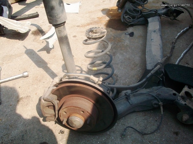 Fiat Stilo 1600 2003 , πισω δισκοφρενα,δαγκανες ,ελατηρια και αμορτισερ. 