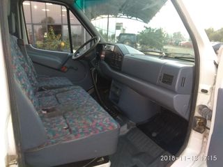 Κλούβα Mercedes-Benz 1999 212-thumb-6
