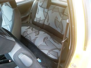 Fiat Punto 2004-thumb-6