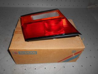 ΦΑΝΑΡΙ ΕΣΩΤΕΡΙΚΟ ΠΙΣΩ ΑΡΙΣΤΕΡΟ (ΓΝΗΣΙΟ) NISSAN P10 1990-1994
