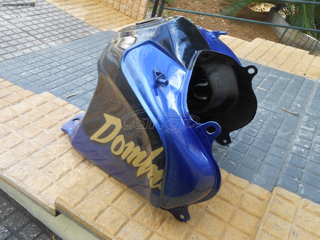 Ντεποζιτο απο Honda Dominator NX650 1988