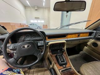 Jaguar XJ6 1986 III-thumb-8