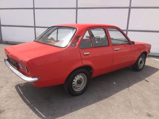 Opel Kadett 1977-thumb-15