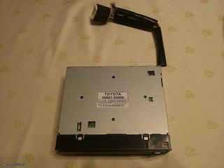CD PLAYER TOYOTA YARIS-thumb-1