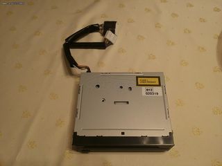 CD PLAYER TOYOTA YARIS-thumb-2