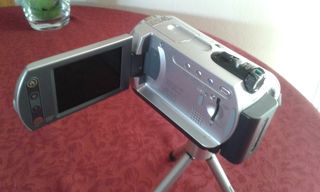 SONY DCR-SR32E-thumb-1