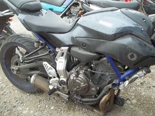 YAMAHA MT-07-thumb-6