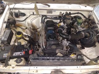 TOYOTA HILUX 4X2 DIESEL (2L) ΜΕ 139.000ΧΛΜ ΓΙΑ ΑΝΤΑΛΛΑΚΤΙΚΆ -thumb-3