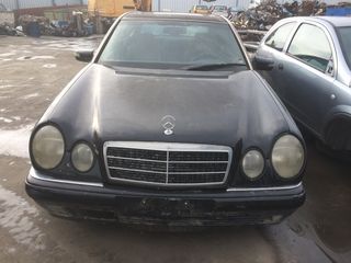 MERCEDES E200 E250 (W210)-thumb-2