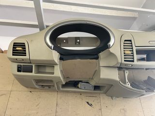 Ταμπλό με αερόσακο συνοδηγού Nissan Micra K12 03-10-thumb-2