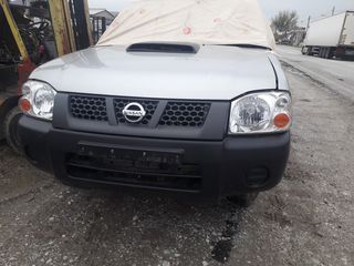 NISSAN NP300  2010 4X2