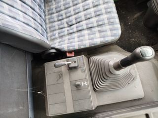 Mercedes-Benz 1994 1422 -thumb-7