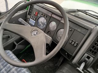Mercedes-Benz 1994 1422 -thumb-9