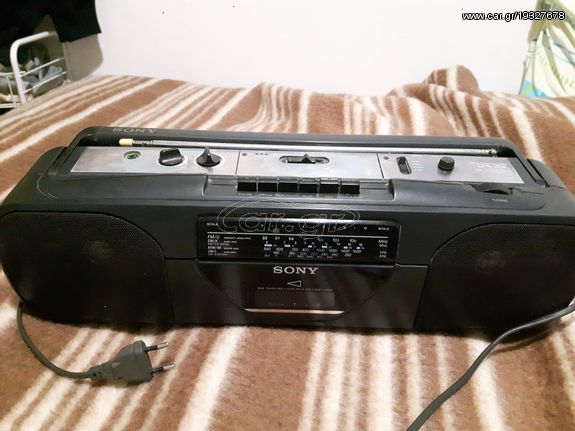 SONY 1988 radio cassette -corder