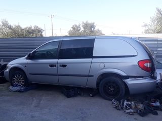 Chrysler Voyager 2004-thumb-1