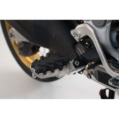 SW-MOTECH EVO ρυθμιζόμενα αναδιπλούμενα μαρσπιέ για Honda CRF 1000L Africa Twin/Adventure Sports 18- 
