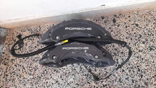 Δαγκάνες Brembo εξαπίστονες καινούργιες από Porsche Panamera