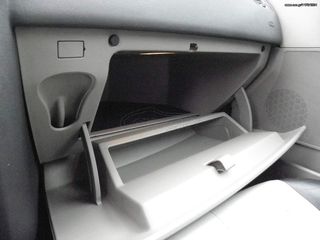 Renault megane sedan-thumb-15