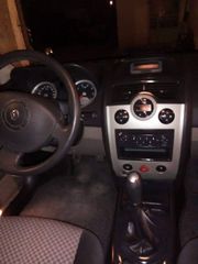Renault megane sedan-thumb-7