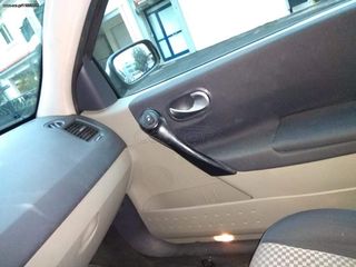 Renault megane sedan-thumb-13