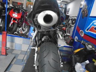 Honda CBR 1000RR 2005 CBR1000RR -thumb-1