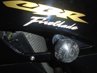 Honda CBR 1000RR 2005 CBR1000RR -thumb-9