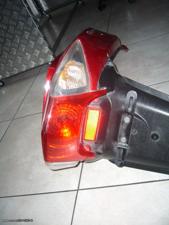 ΦΑΝΑΡΙ ΠΙΣΩ ΚΟΜΠΛΕ PEUGEOT SUM UP 125