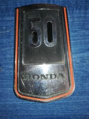 HONDA C 50 12 V Έμβλημα  Εμπρός 