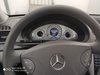 Mercedes-Benz E 200 2005-thumb-5