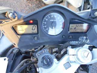 HONDA VFR 800 -thumb-11